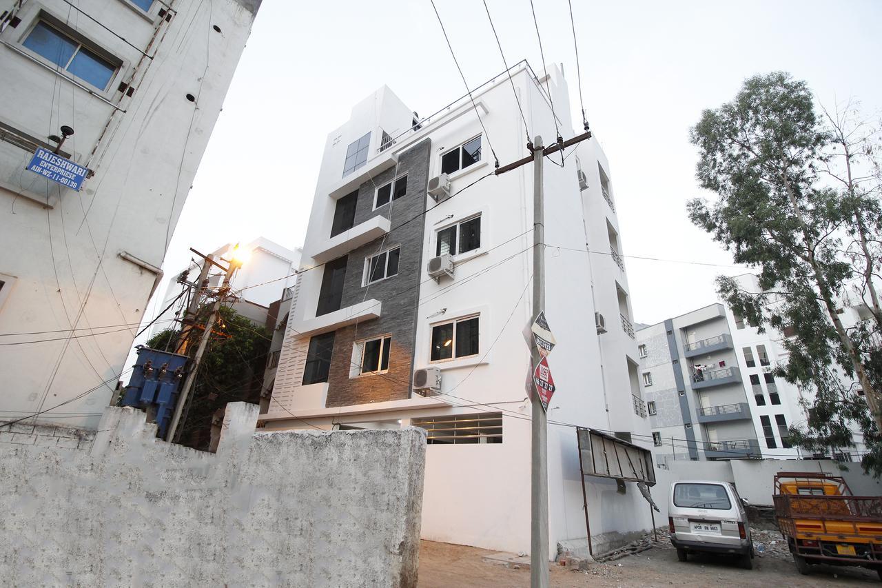 Qube Inn Hyderabad Eksteriør bilde